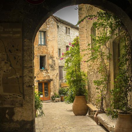 Auberge De Tourrettes Buitenkant foto