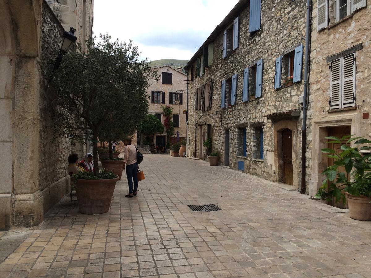 Auberge De Tourrettes Buitenkant foto