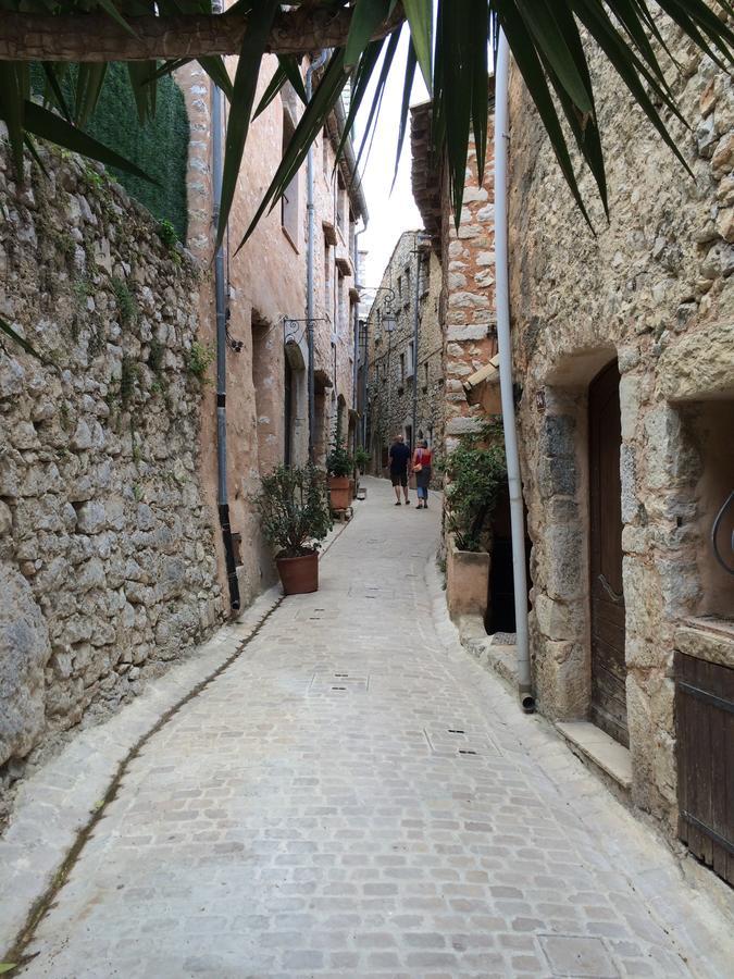 Auberge De Tourrettes Buitenkant foto